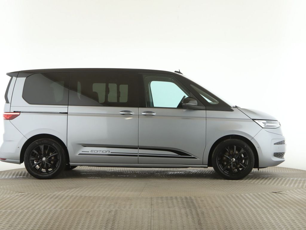 Volkswagen T7 MULTIVAN 2024 г. Серебристый, пробег 50802 км