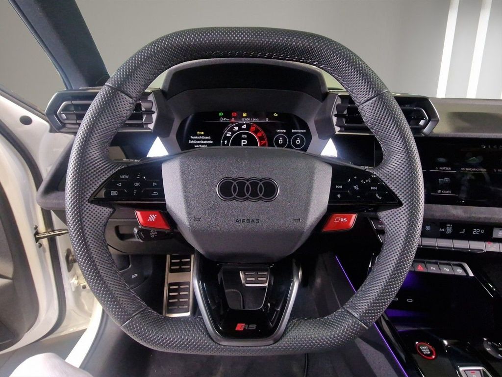 Audi RS3 2025 г. Белый, пробег 29400 км