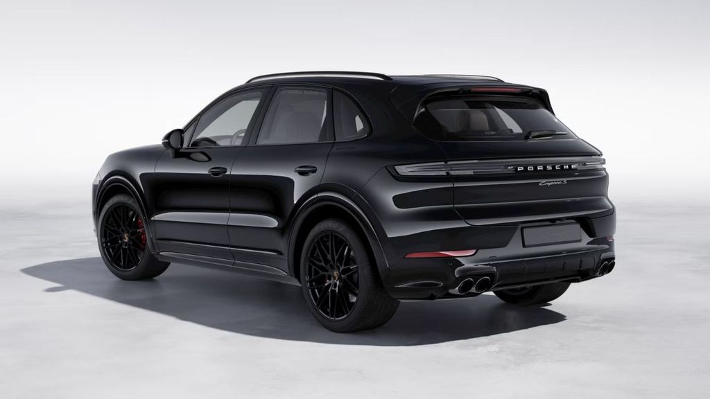 Porsche Cayenne 2023 г. Чёрный, пробег 40900 км