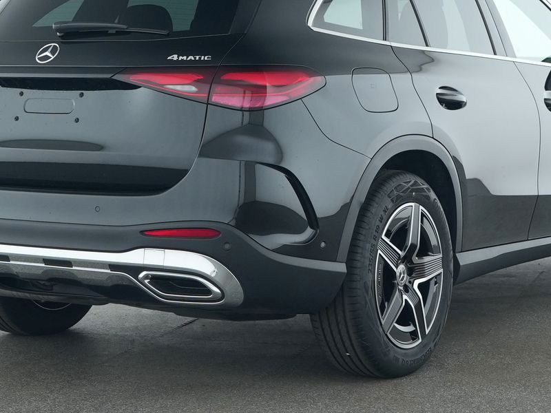 Mercedes-Benz GLC 220 2026 г. Чёрный, пробег 19504 км