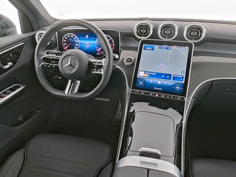 Mercedes-Benz GLC 220 2026 г. Чёрный, пробег 19504 км