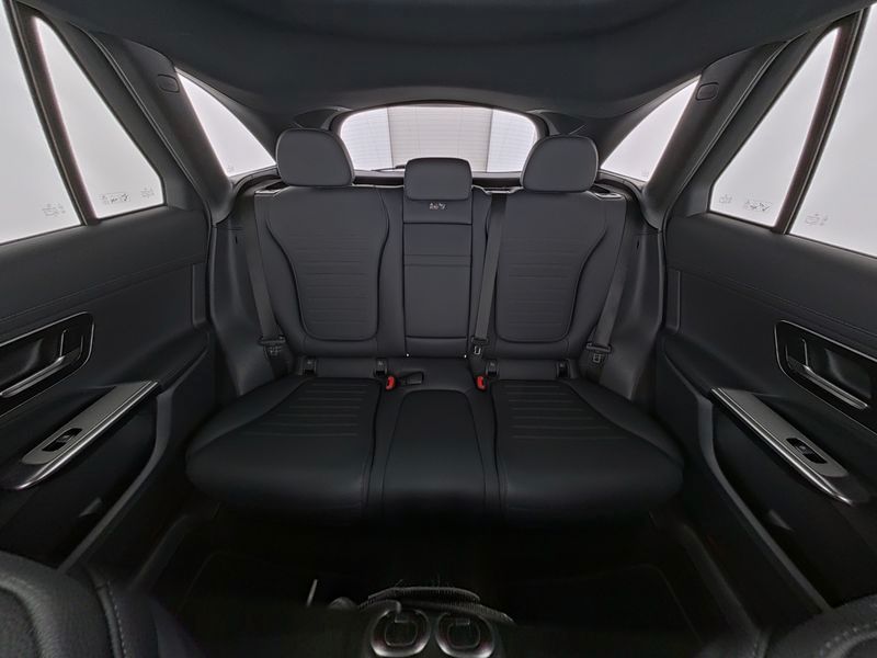 Mercedes-Benz GLC 220 2026 г. Чёрный, пробег 19504 км