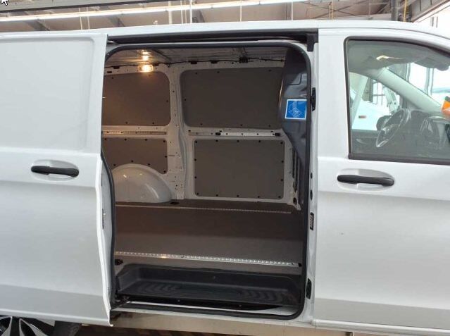 Mercedes-Benz Vito 2025 г. Белый, пробег 40400 км
