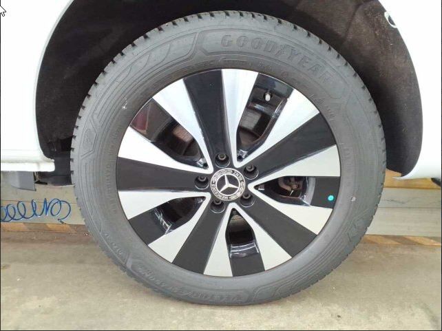 Mercedes-Benz Vito 2025 г. Белый, пробег 40400 км