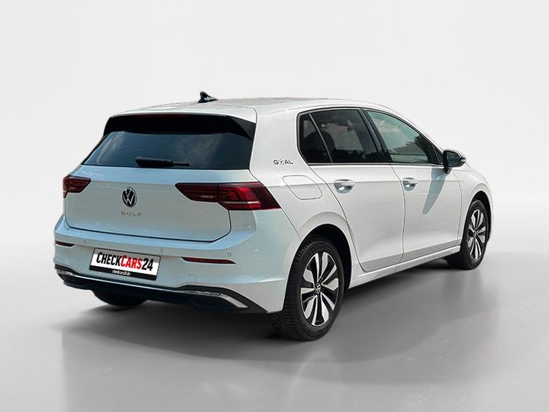 Volkswagen Golf 2025 г. Белый, пробег 25836 км