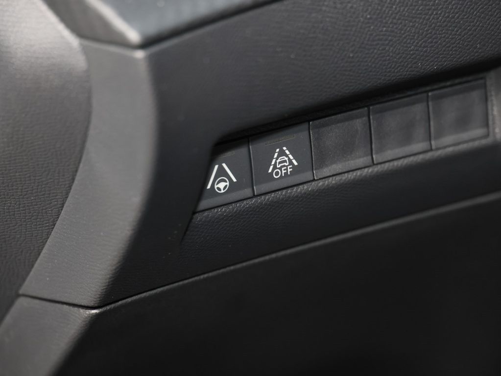 Peugeot 2008 2021 г. Белый, пробег 44000 км