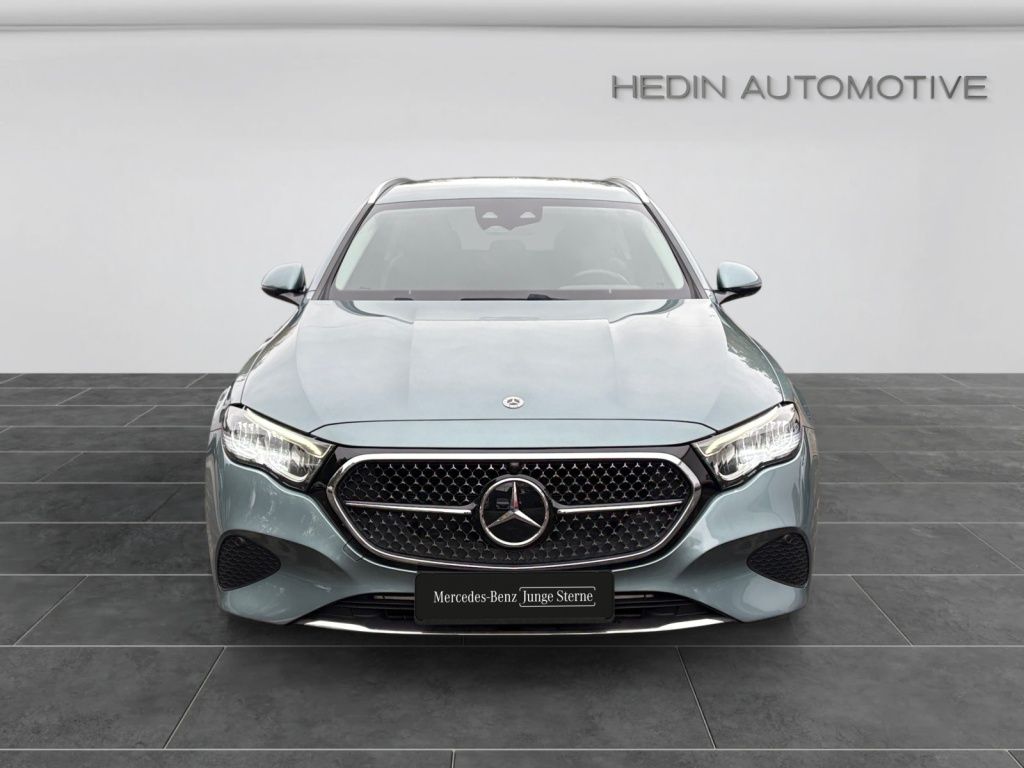 Mercedes-Benz E 200 2025 г. Серебристый, пробег 49990 км