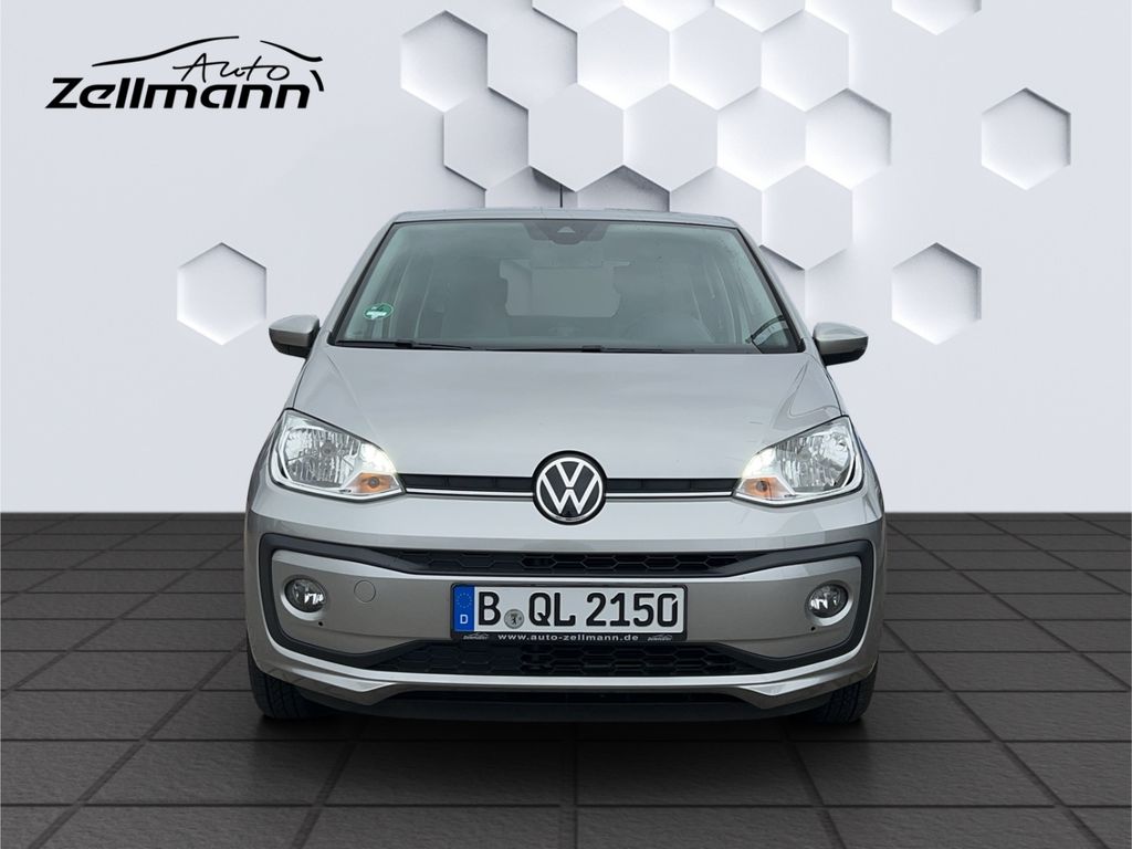 Volkswagen up! 2021 г. Серебристый, пробег 38500 км