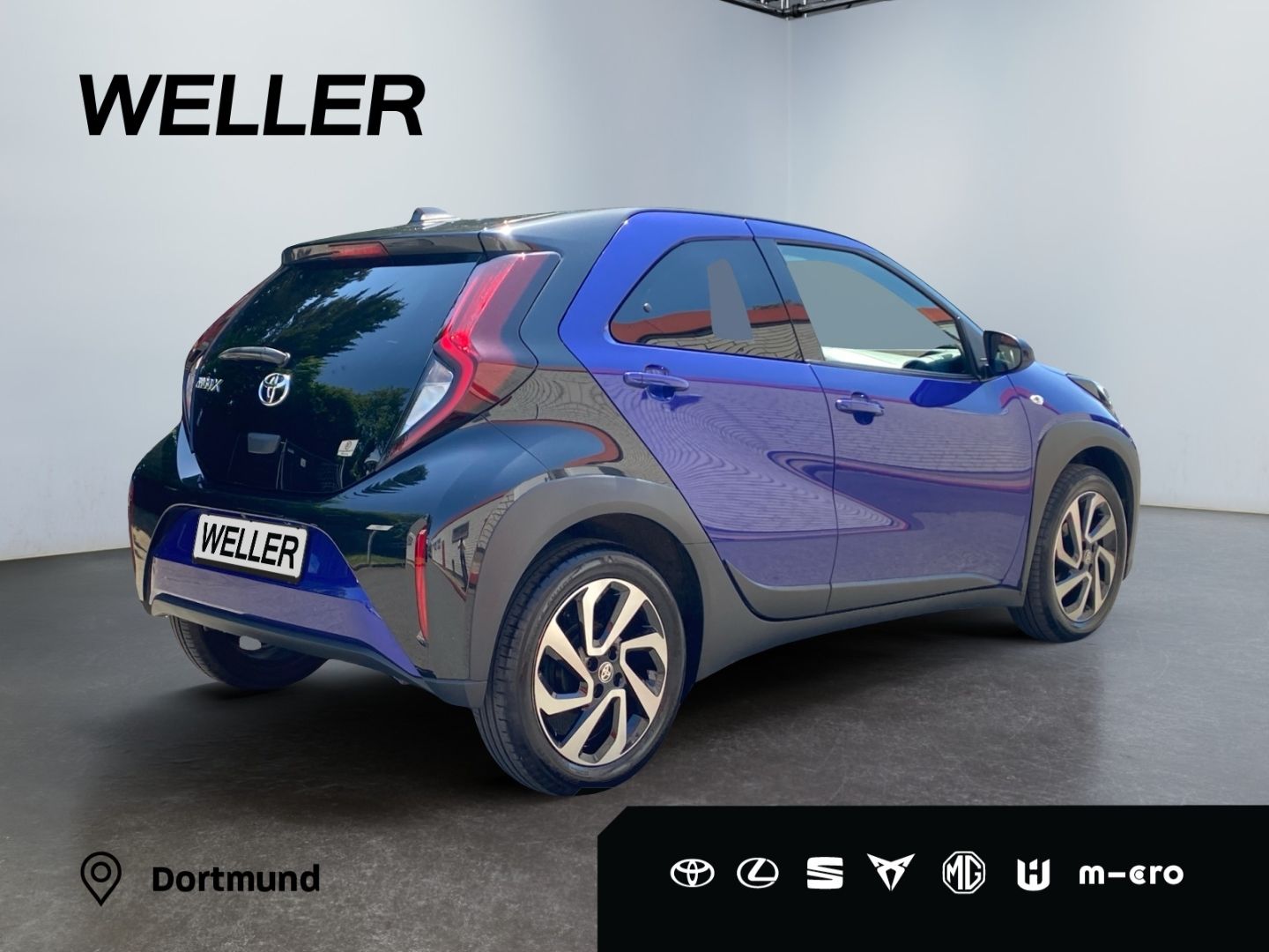 Toyota AYGO (X) 2023 г. Синий, пробег 55800 км