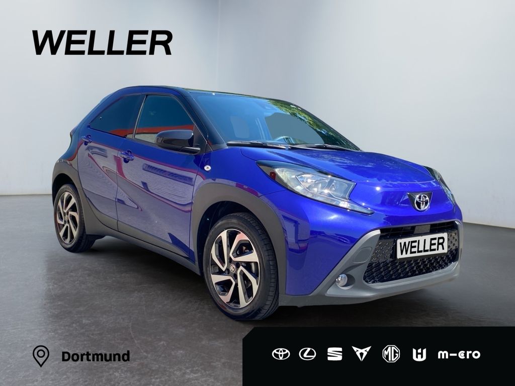 Toyota AYGO (X) 2023 г. Синий, пробег 55800 км