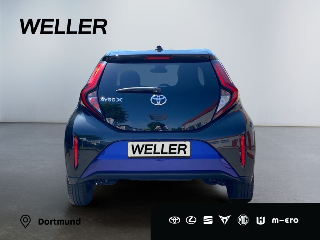 Toyota AYGO (X) 2023 г. Синий, пробег 55800 км