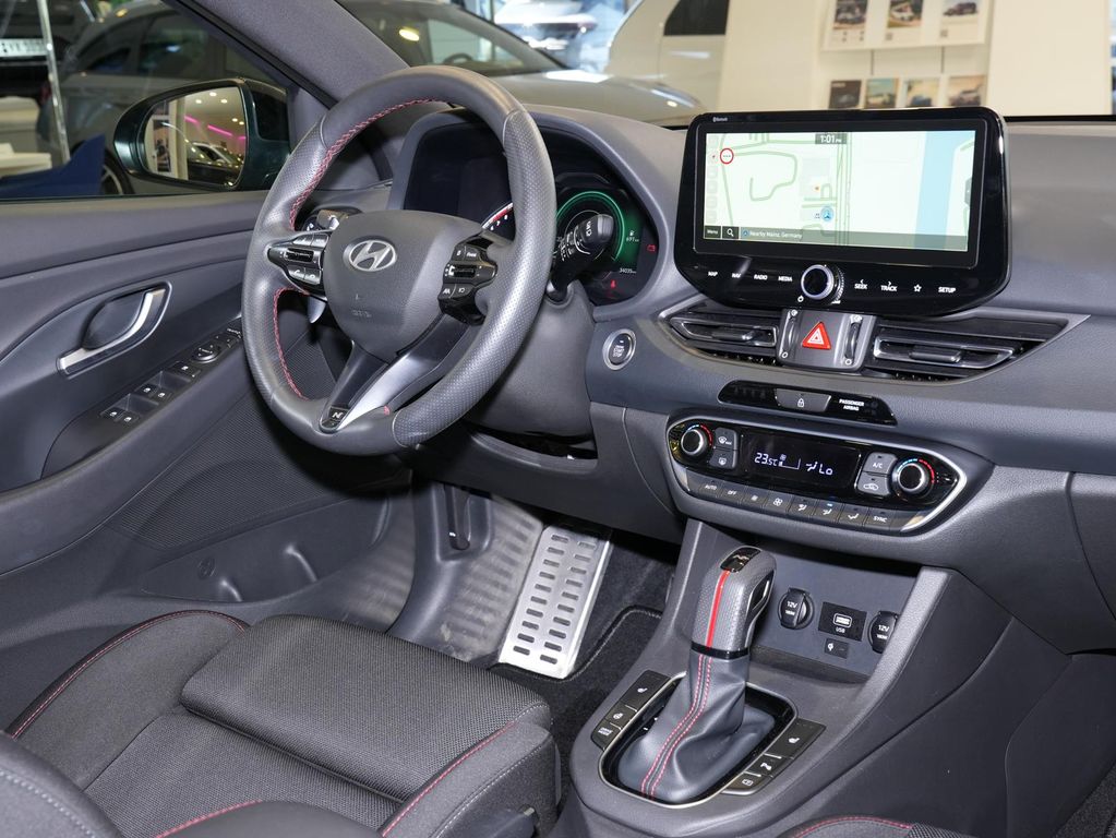 Hyundai i30 2024 г. Чёрный, пробег 29617 км