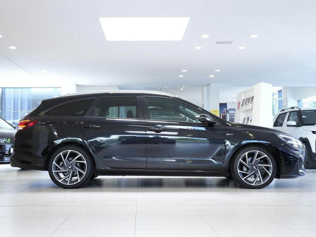 Hyundai i30 2024 г. Чёрный, пробег 29617 км