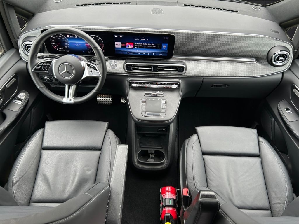 Mercedes-Benz V 300 2025 г. Чёрный, пробег 44400 км