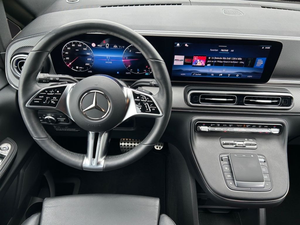 Mercedes-Benz V 300 2025 г. Чёрный, пробег 44400 км