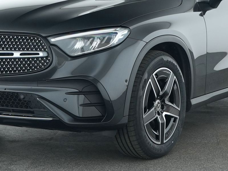 Mercedes-Benz GLC 220 2026 г. Серый, пробег 26408 км