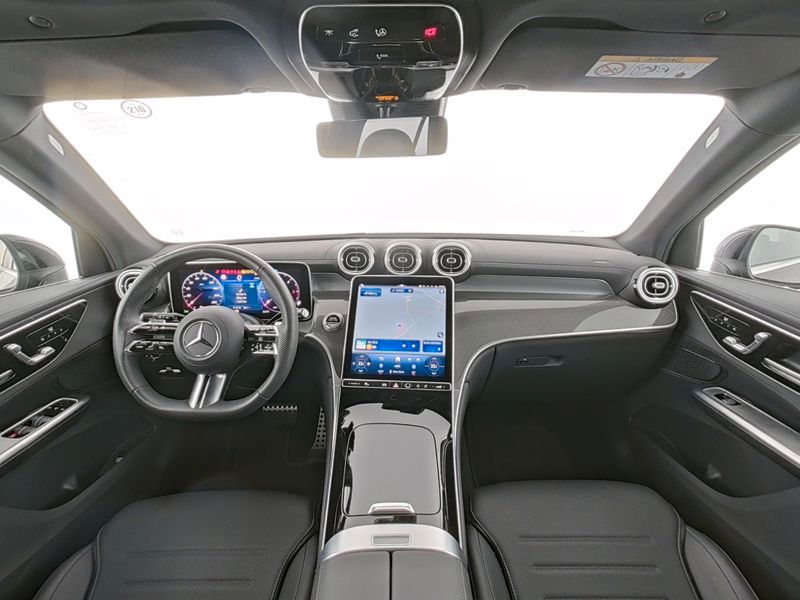 Mercedes-Benz GLC 220 2026 г. Серый, пробег 26408 км