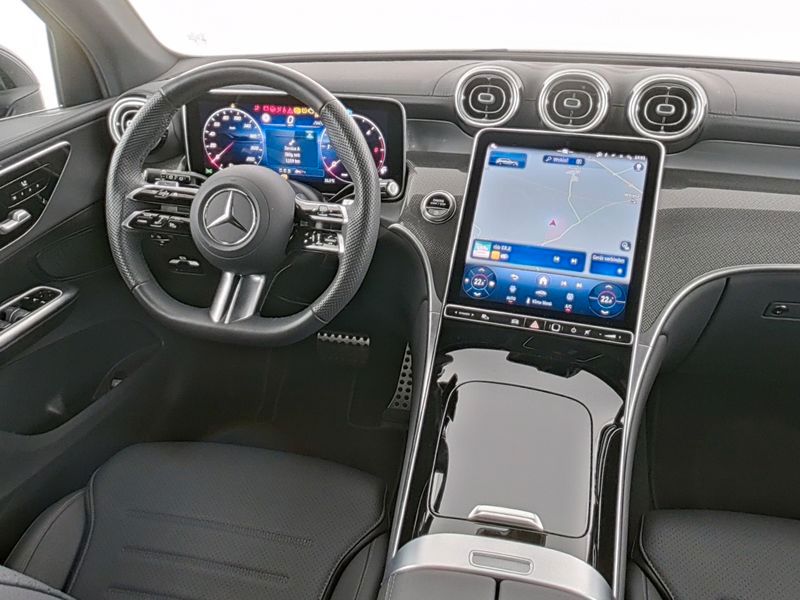 Mercedes-Benz GLC 220 2026 г. Серый, пробег 26408 км