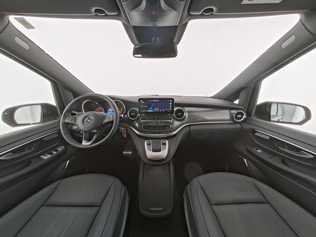 Mercedes-Benz V 300 2024 г. Чёрный, пробег 24998 км