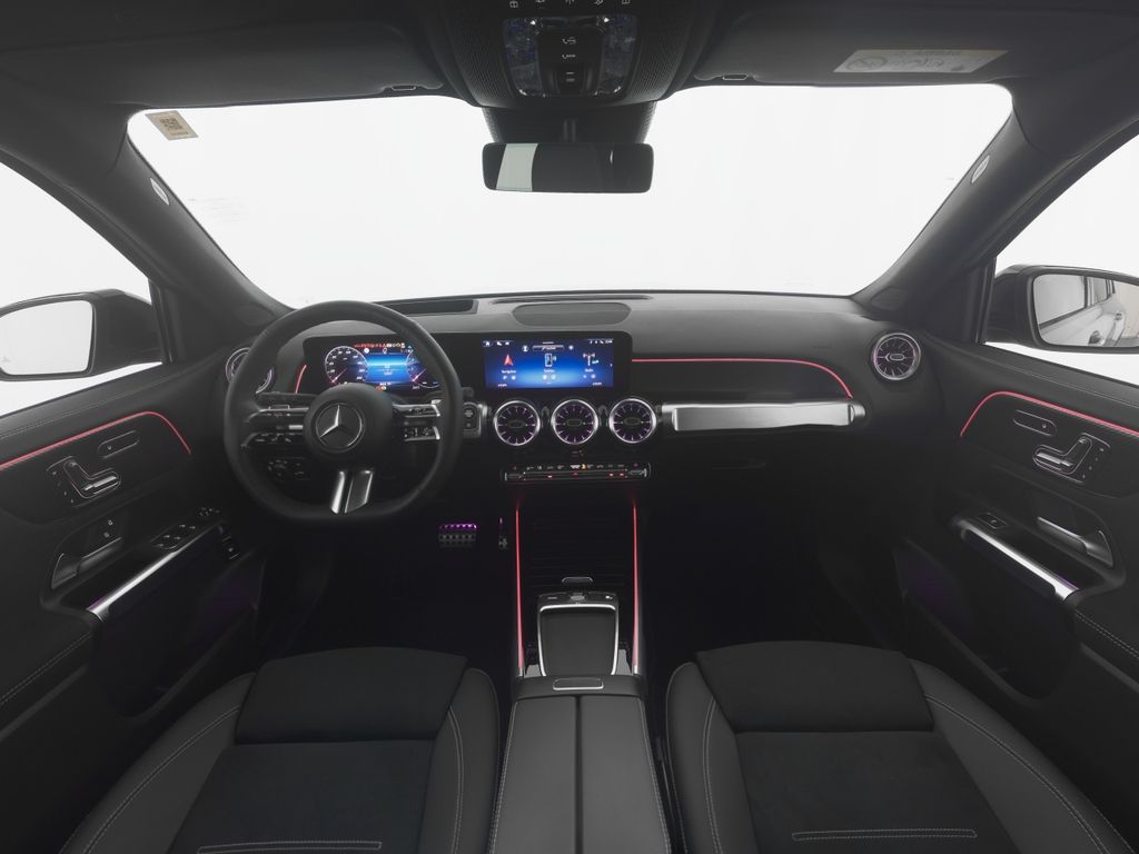 Mercedes-Benz GLB 250 2026 г. Серый, пробег 11837 км
