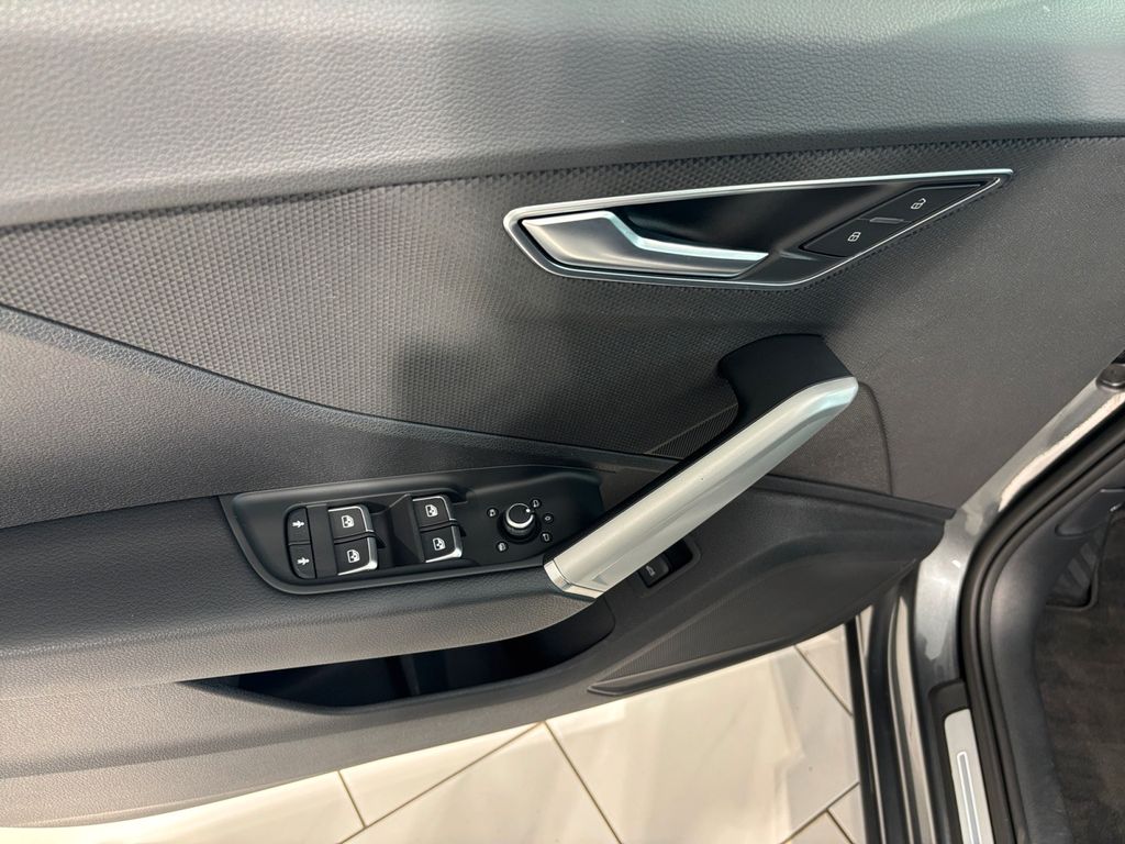 Audi Q2 2023 г. Серый, пробег 37900 км