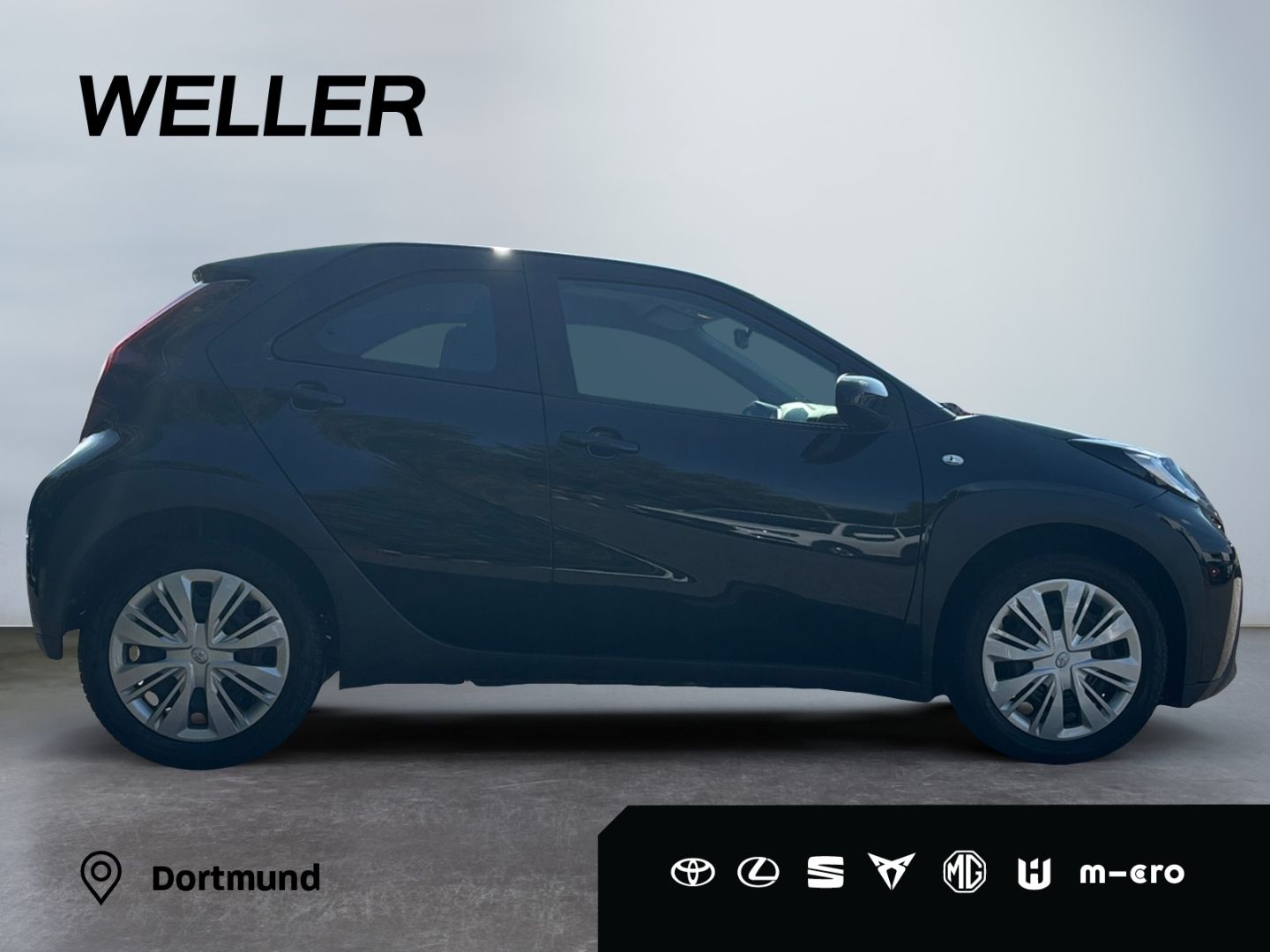Toyota AYGO (X) 2023 г. Чёрный, пробег 58792 км