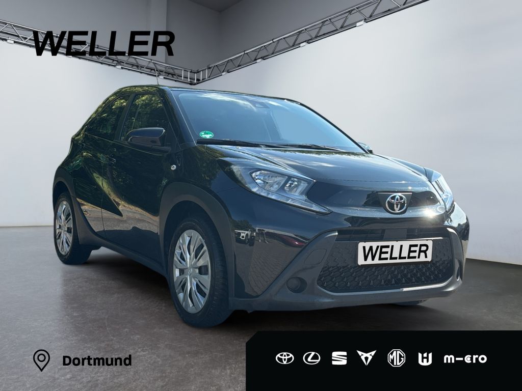 Toyota AYGO (X) 2023 г. Чёрный, пробег 58792 км