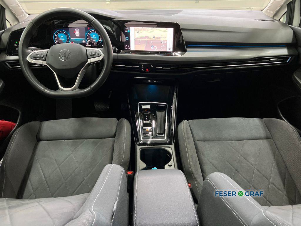 Volkswagen Golf 2023 г. Белый, пробег 58723 км