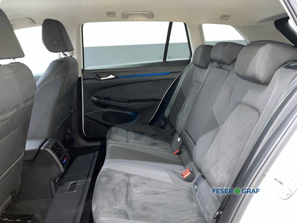 Volkswagen Golf 2023 г. Белый, пробег 58723 км
