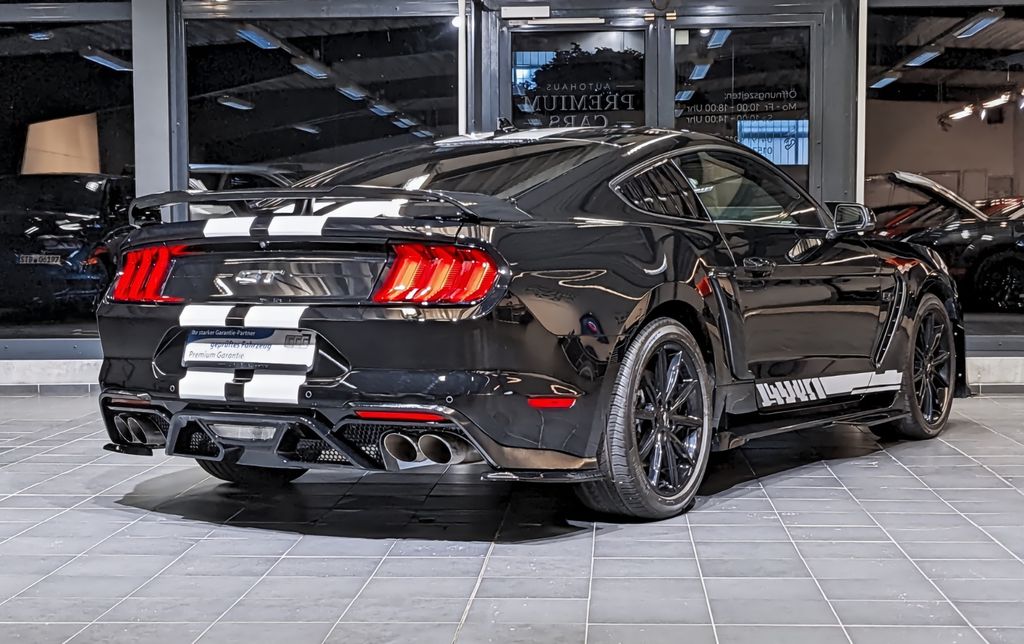 Ford Mustang 2021 г. Чёрный, пробег 33516 км