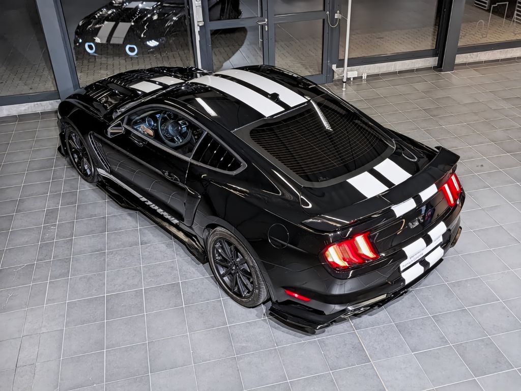 Ford Mustang 2021 г. Чёрный, пробег 33516 км