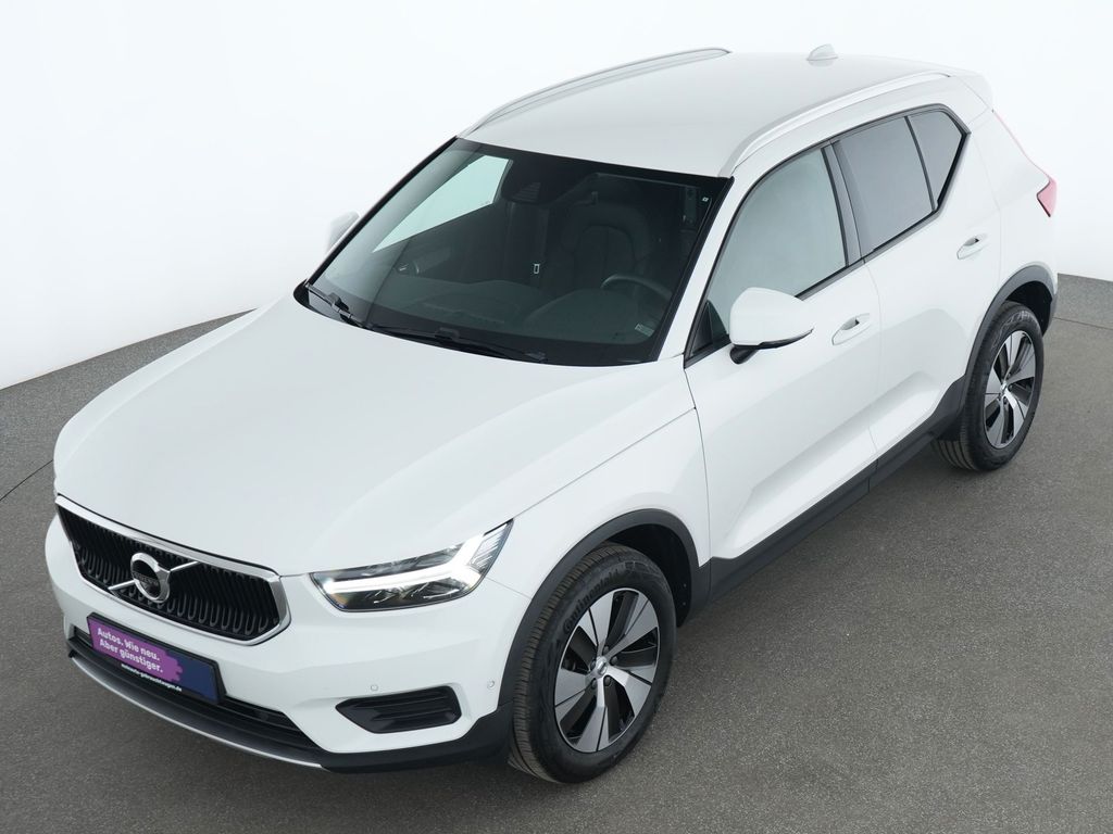 Volvo XC40 2022 г. Белый, пробег 43200 км
