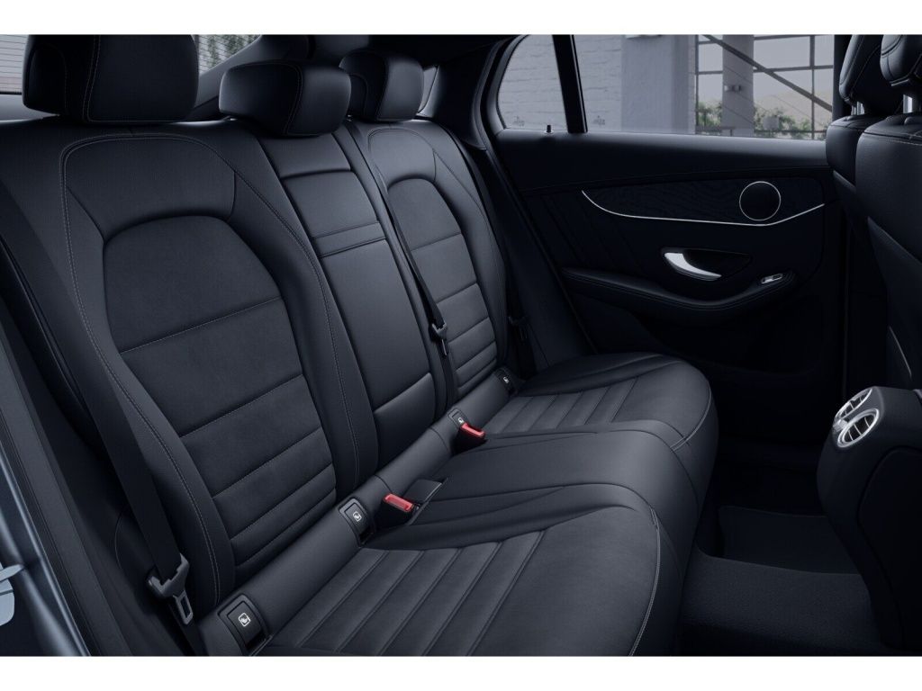 Mercedes-Benz GLC 400 2022 г. Серый, пробег 56709 км