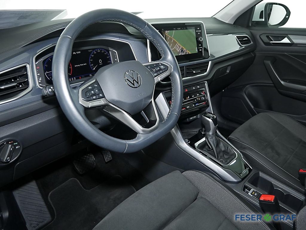 Volkswagen T-Roc 2023 г. Белый, пробег 38635 км