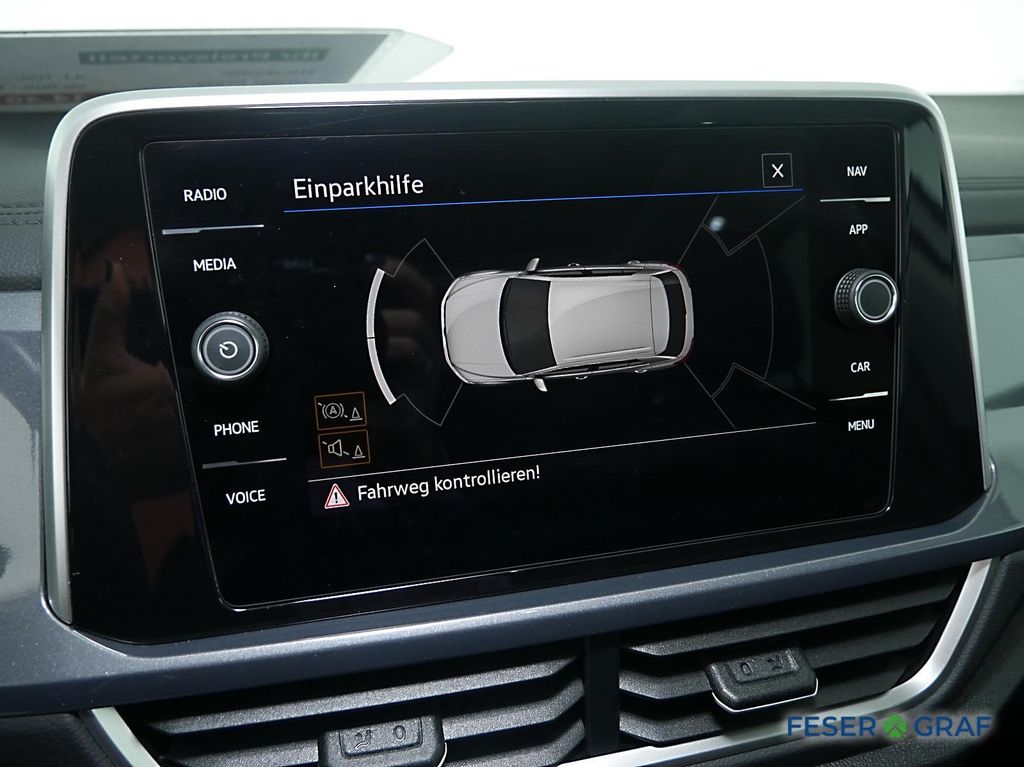 Volkswagen T-Roc 2023 г. Белый, пробег 38635 км
