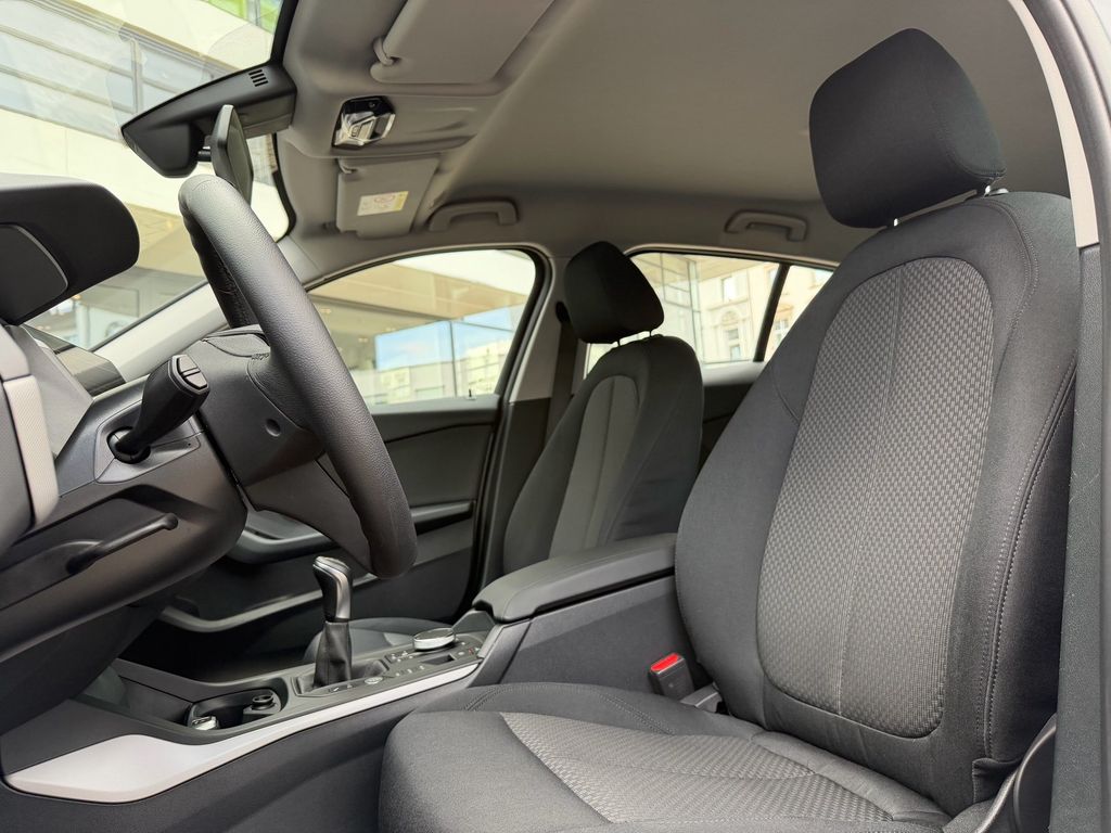 BMW 118 2023 г. Серый, пробег 17944 км