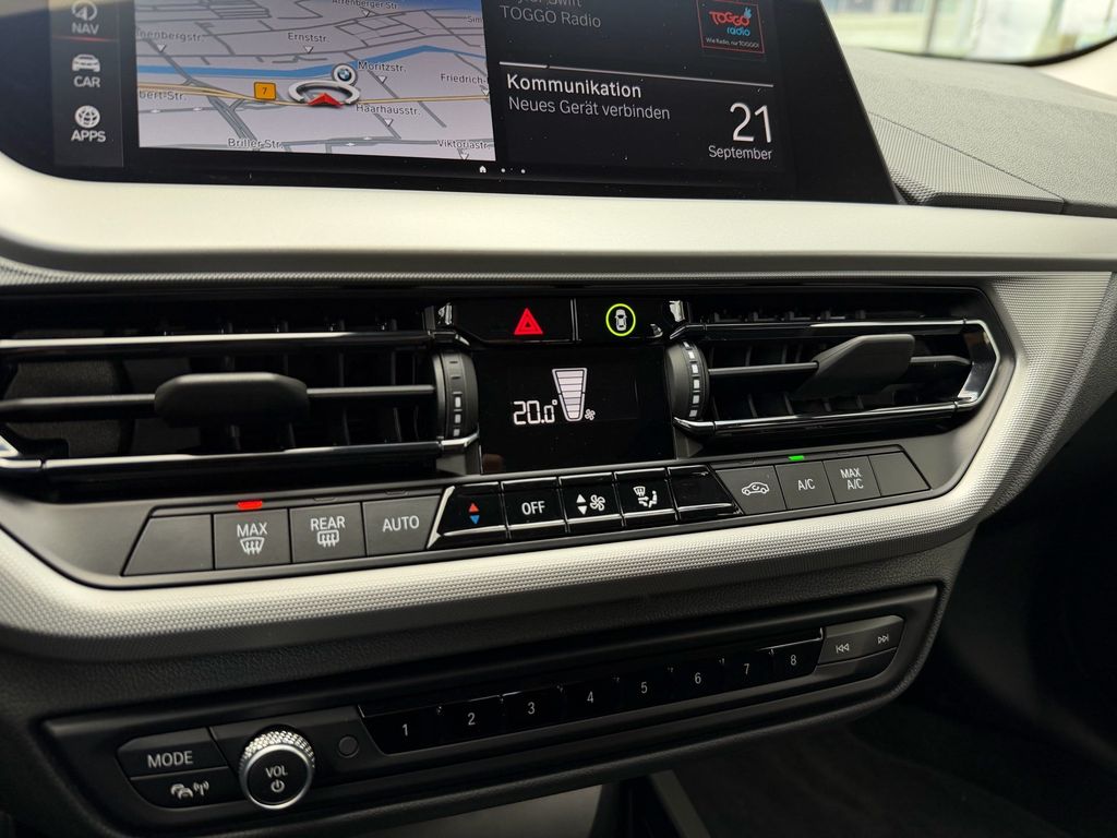 BMW 118 2023 г. Серый, пробег 17944 км