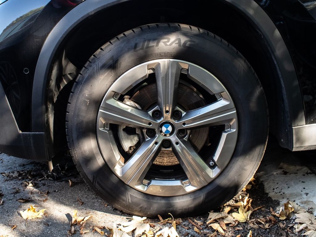 BMW X1 2023 г. Чёрный, пробег 21352 км