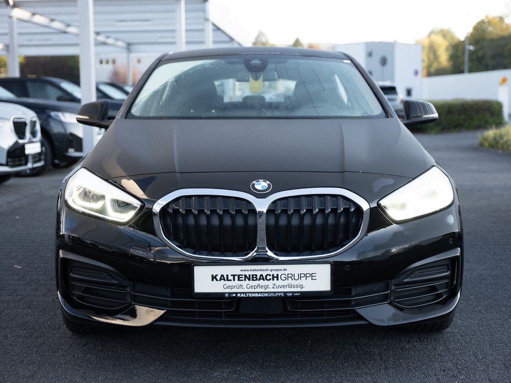 BMW 118 2023 г. Чёрный, пробег 52119 км