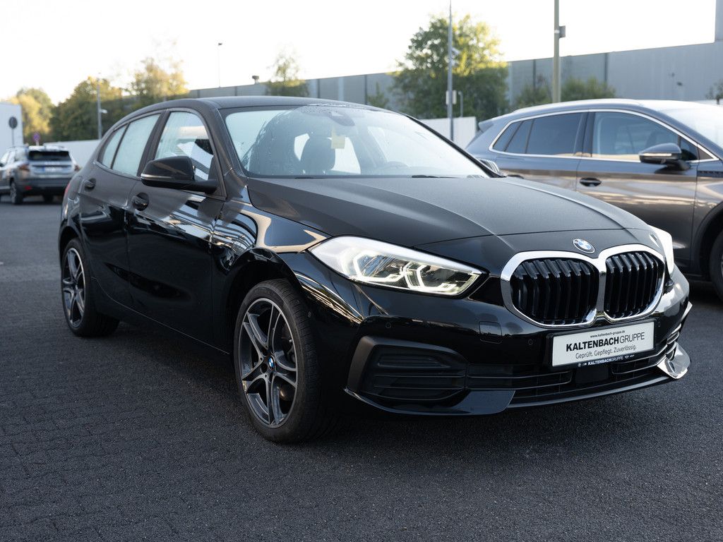 BMW 118 2023 г. Чёрный, пробег 52119 км