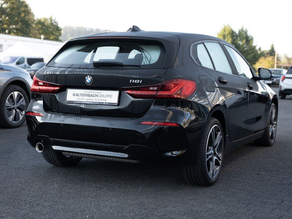 BMW 118 2023 г. Чёрный, пробег 52119 км