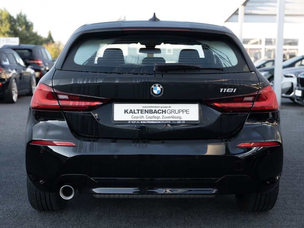 BMW 118 2023 г. Чёрный, пробег 52119 км