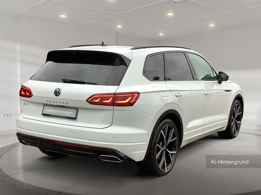 Volkswagen Touareg 2023 г. Белый, пробег 46902 км