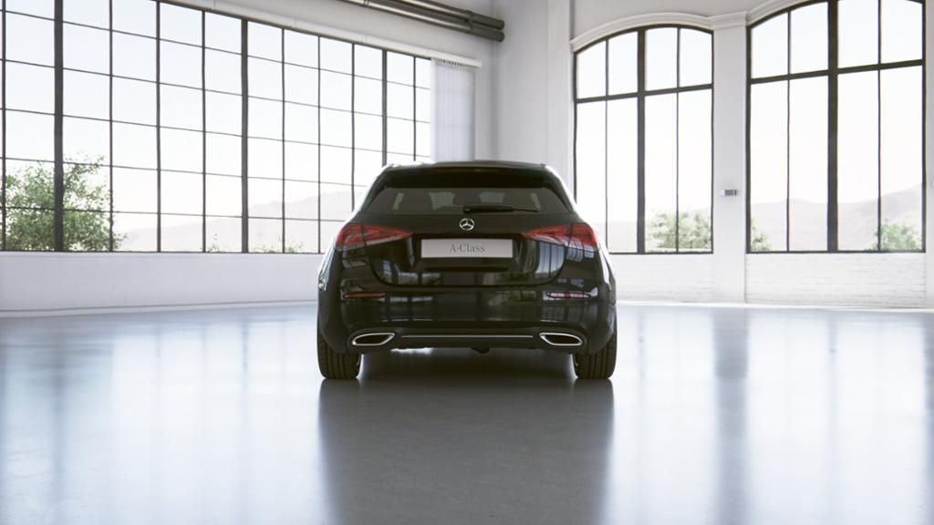 Mercedes-Benz A 200 2022 г. Чёрный, пробег 28500 км