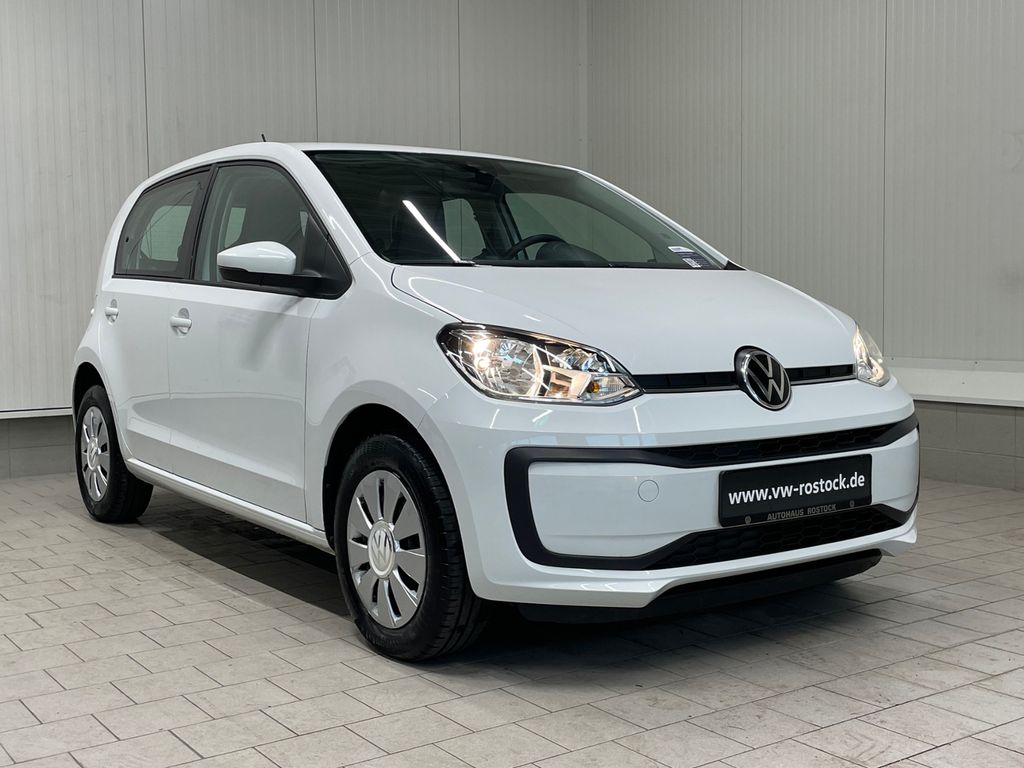 Volkswagen up! 2023 г. Белый, пробег 45275 км