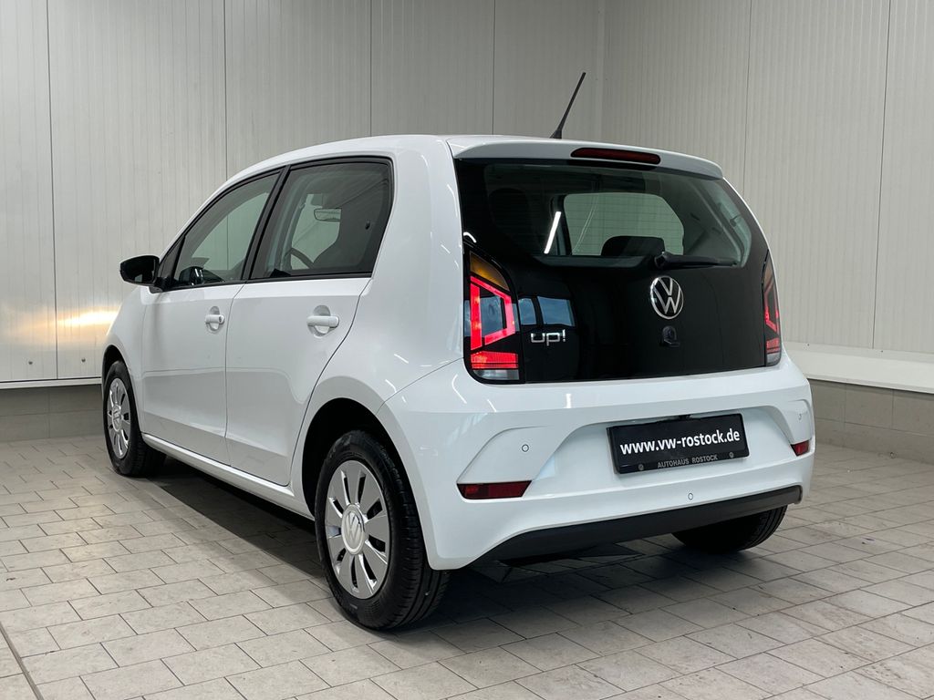Volkswagen up! 2023 г. Белый, пробег 45275 км