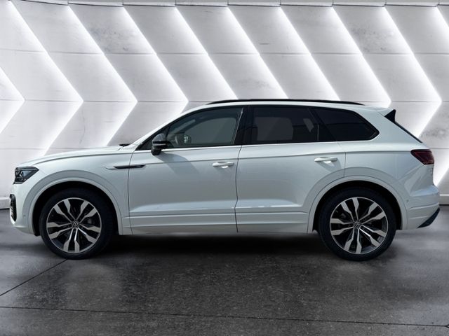 Volkswagen Touareg 2023 г. Белый, пробег 30585 км
