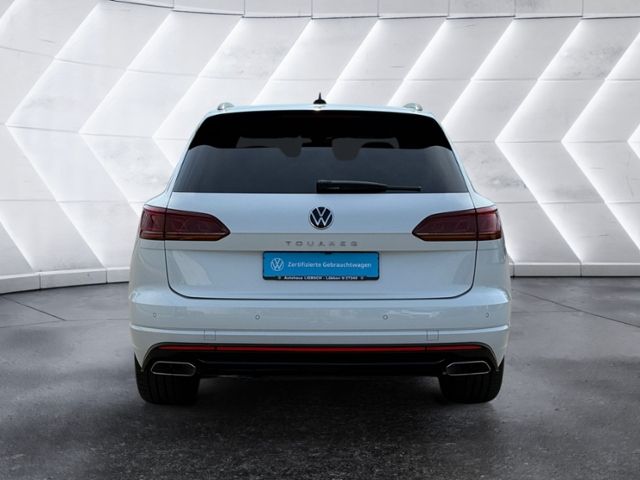 Volkswagen Touareg 2023 г. Белый, пробег 30585 км