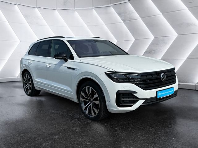 Volkswagen Touareg 2023 г. Белый, пробег 30585 км