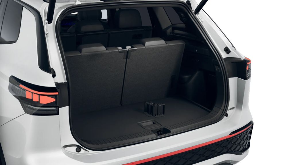 Volkswagen Tayron 2026 г. Белый, пробег 1050 км